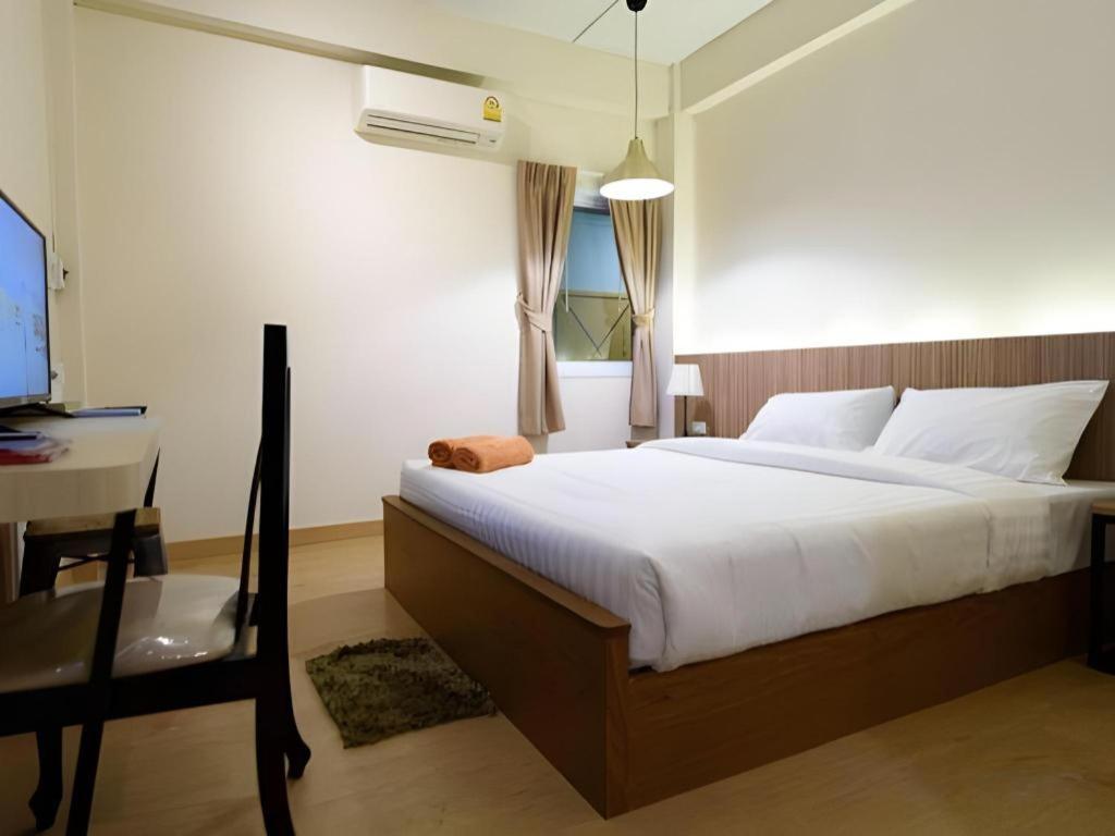 P.72 Hotel Pattaya Exterior photo
