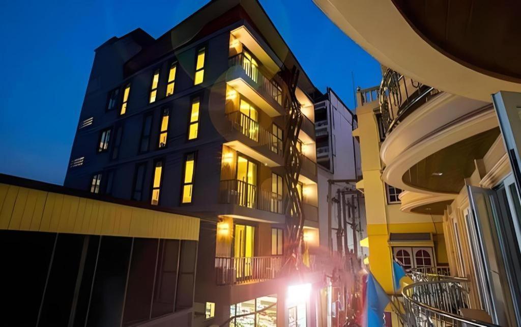P.72 Hotel Pattaya Exterior photo