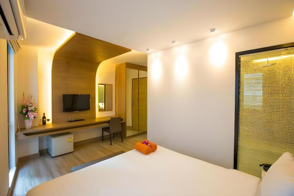 P.72 Hotel Pattaya Exterior photo