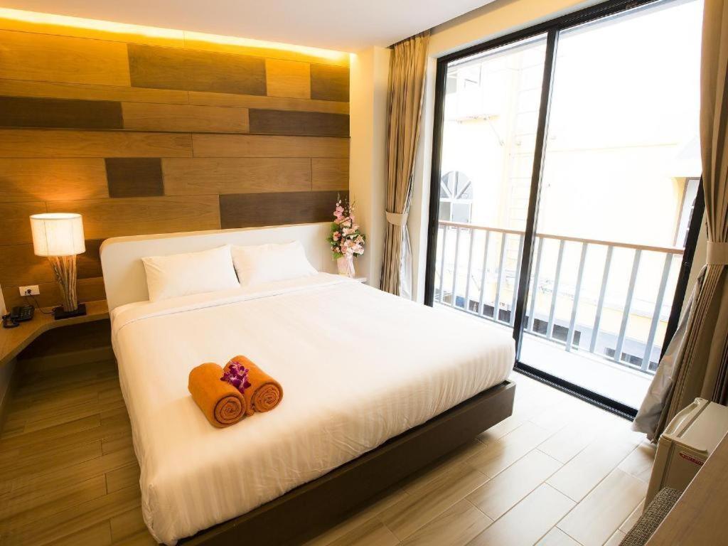 P.72 Hotel Pattaya Exterior photo